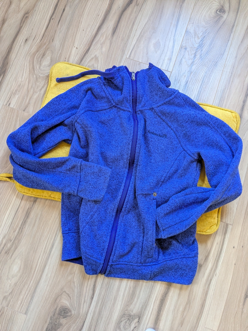 Vtg Colorado Avalanche Zip Up Fleece Jacket